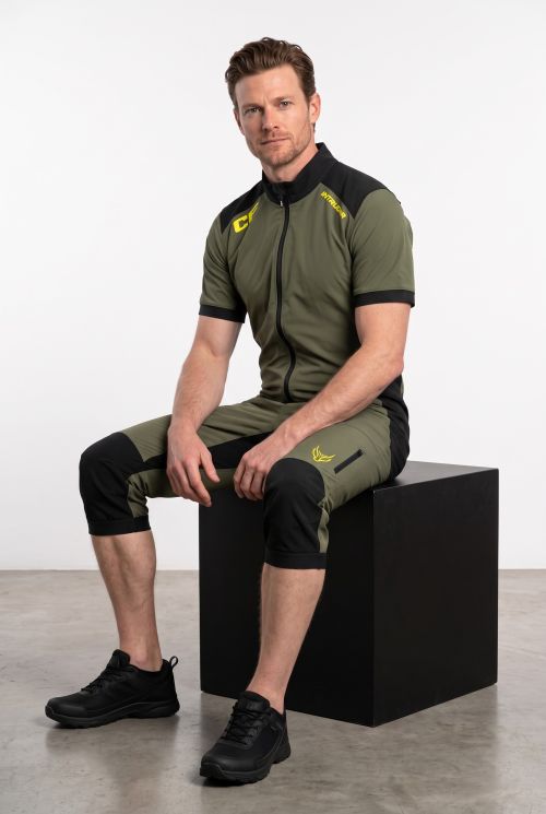 CF Short ®